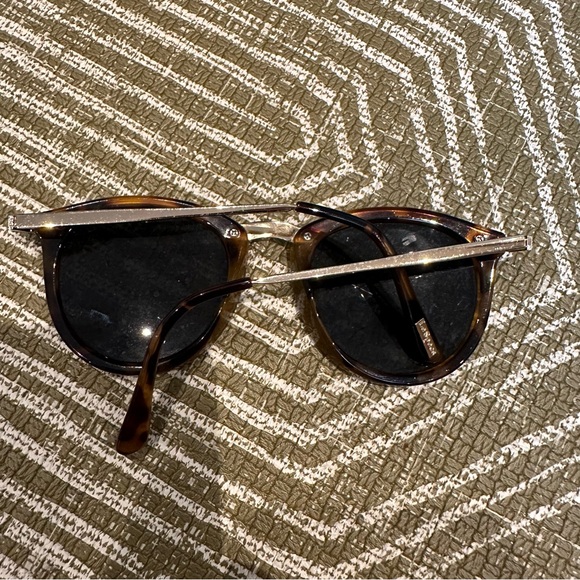 Le Specs No Smirking Sunglasses - Picture 4 of 8